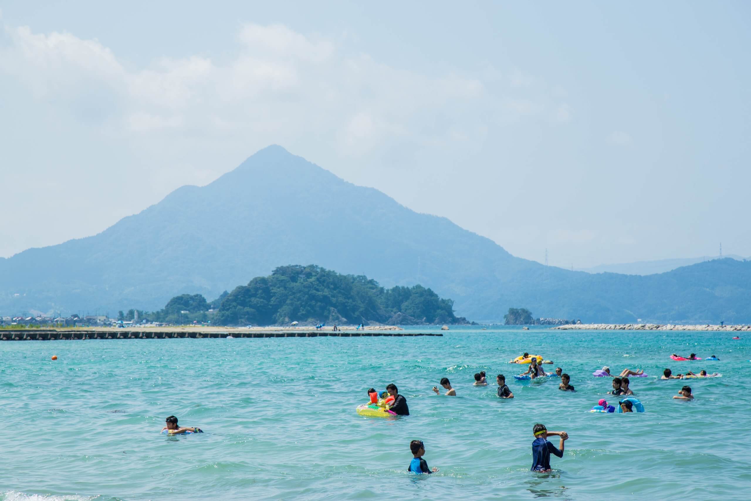 キャンプ場から遊ぶ海