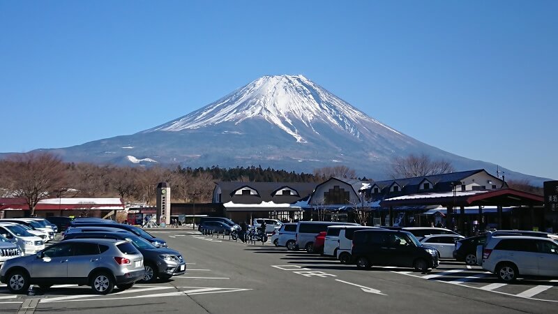 道の駅 朝霧高原と富士山