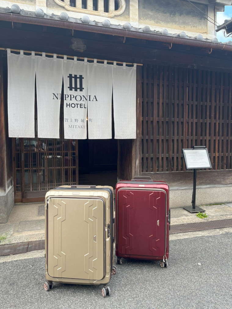 趣あるホテルのエントランス
