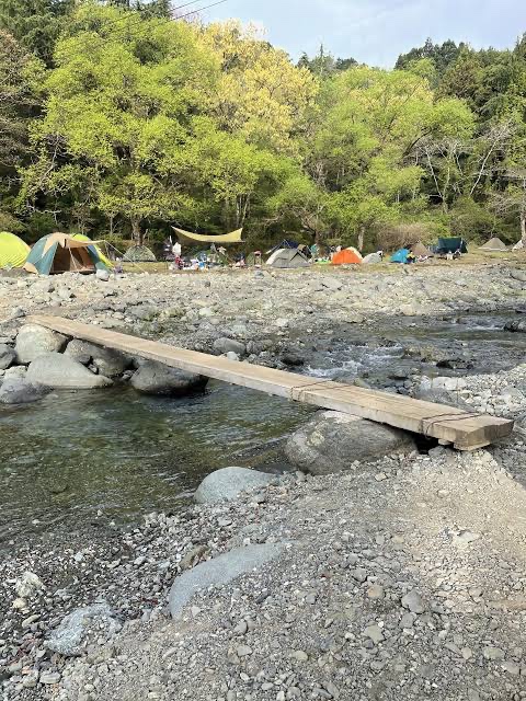 滝沢園の一本橋