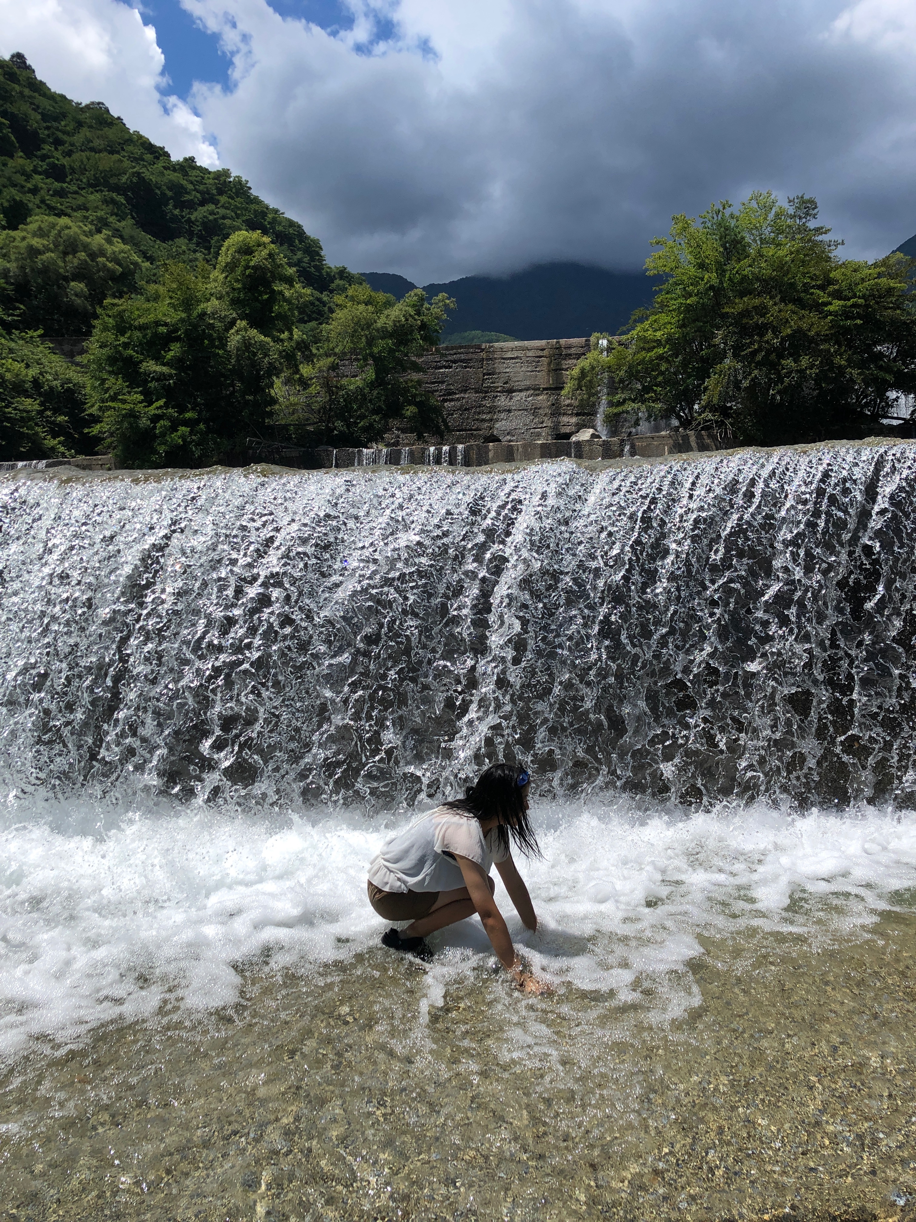 白州・大武川で川遊び