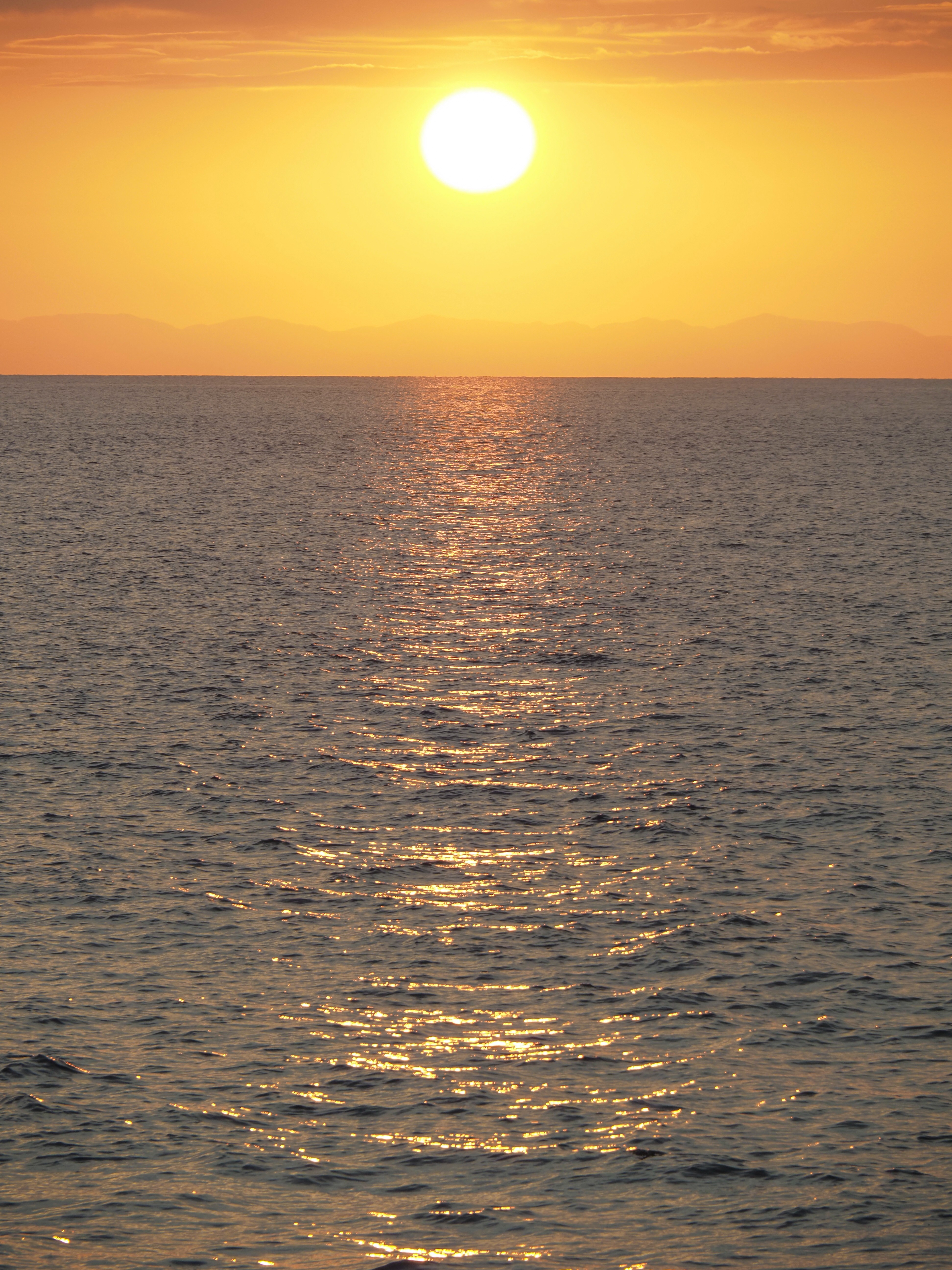 夕陽・海沿いキャンプ