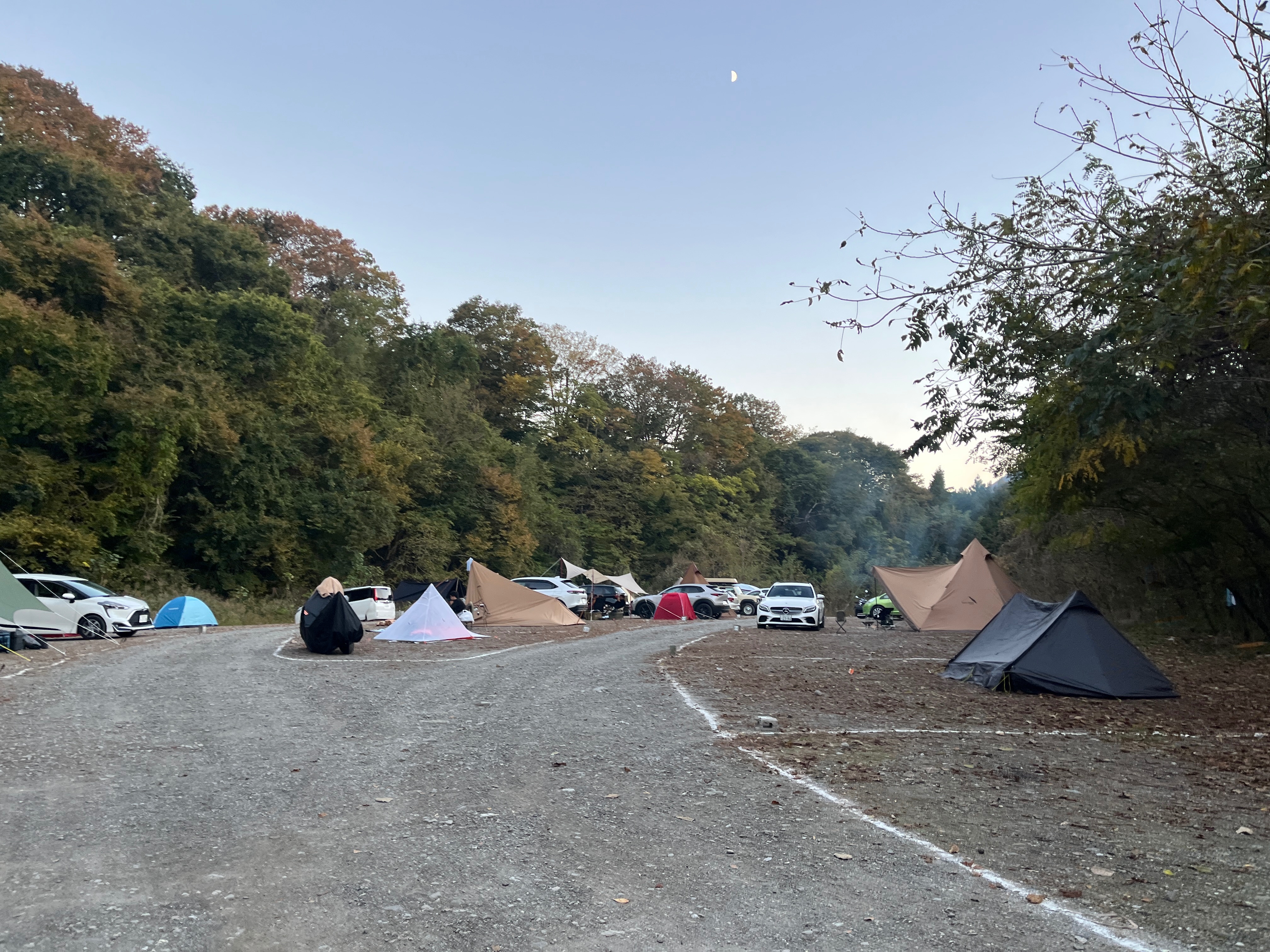 食べて飲むだけ秋の女子キャンプ