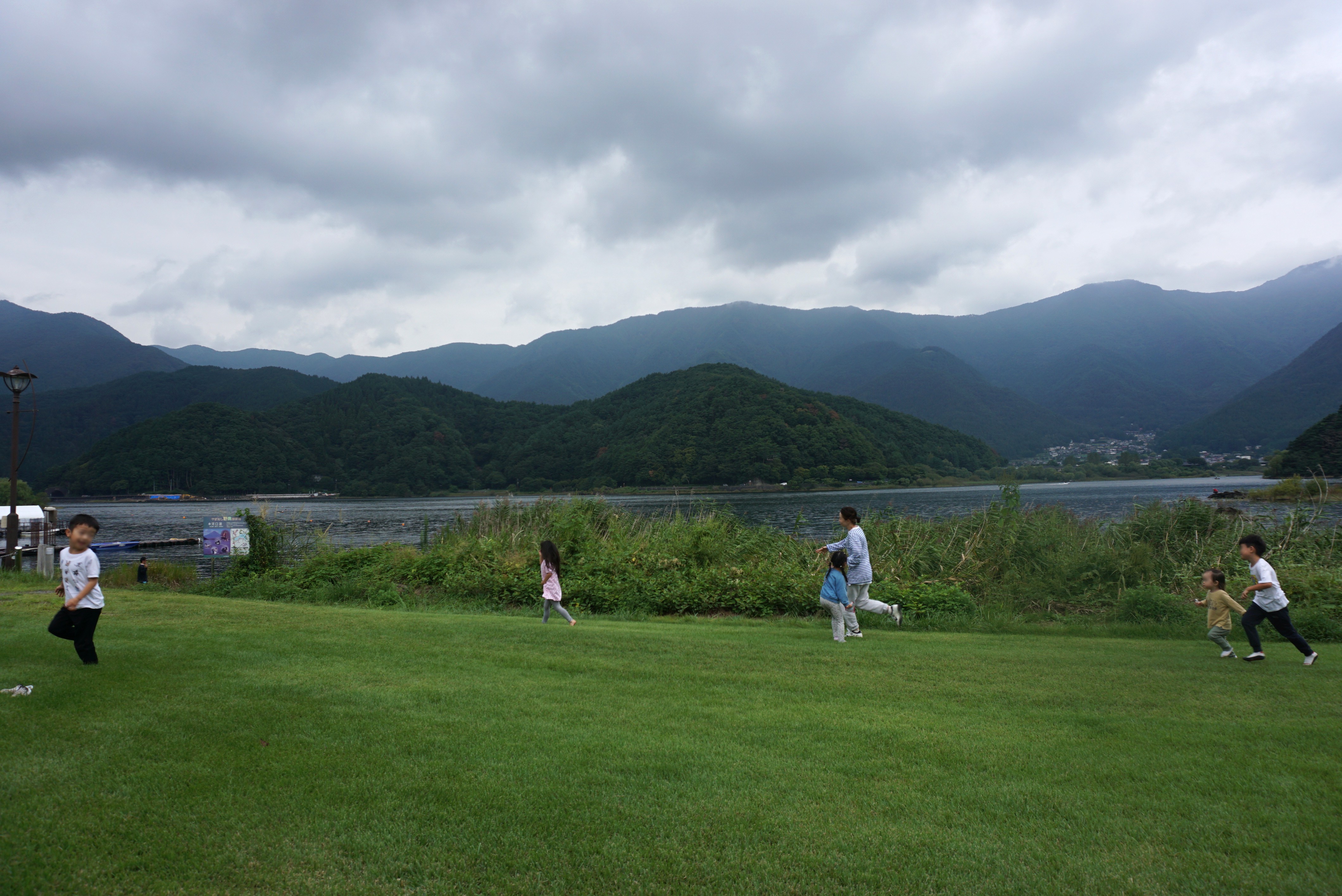 河口湖湖畔の小海公園が最高。