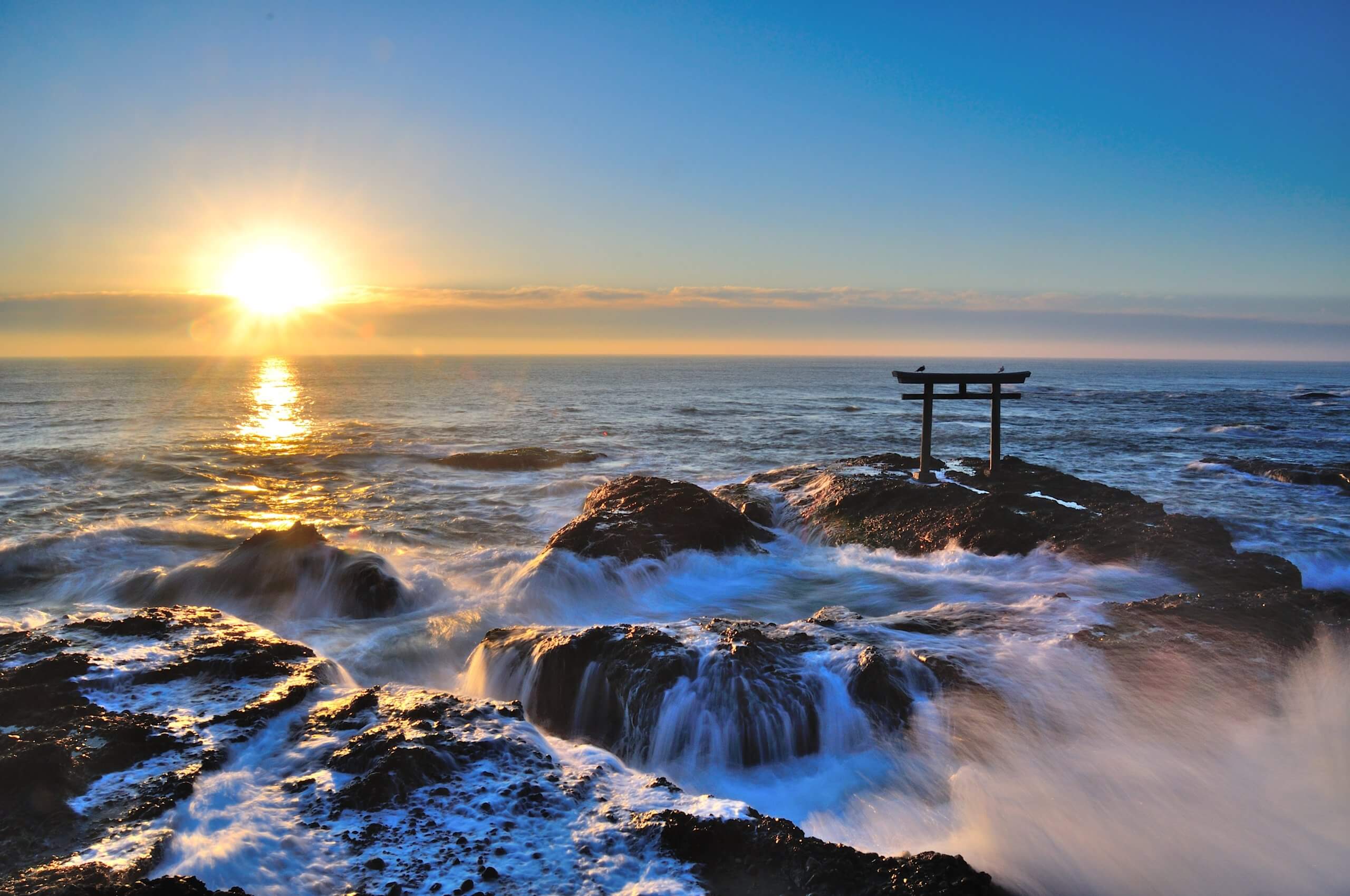 キャンプ場のそばの海