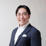 高荷　智也さん