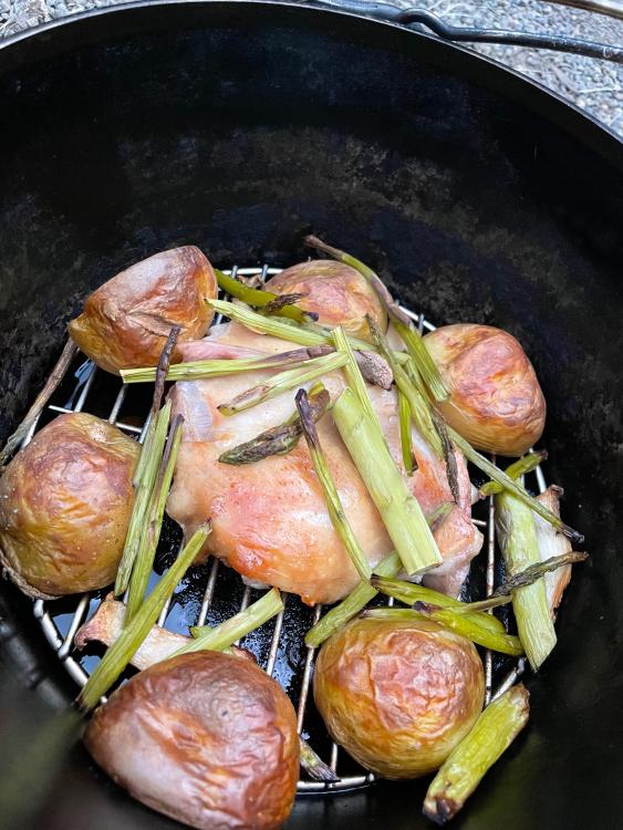 ダッチオーブンでほったらかし料理